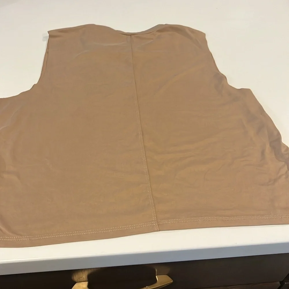 Yoga/workout shirt - Picture 5 of 6